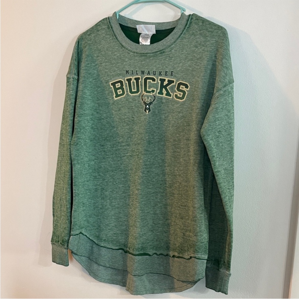 🆕 NWOT Milwaukee Bucks Crewneck Sweatshirt, S